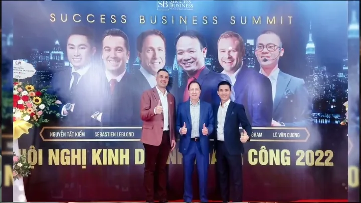 Ảnh xem trước video: Master Mentor Lê Văn Cương — Người chuyển hiện thực về Giáo dục tận gốc